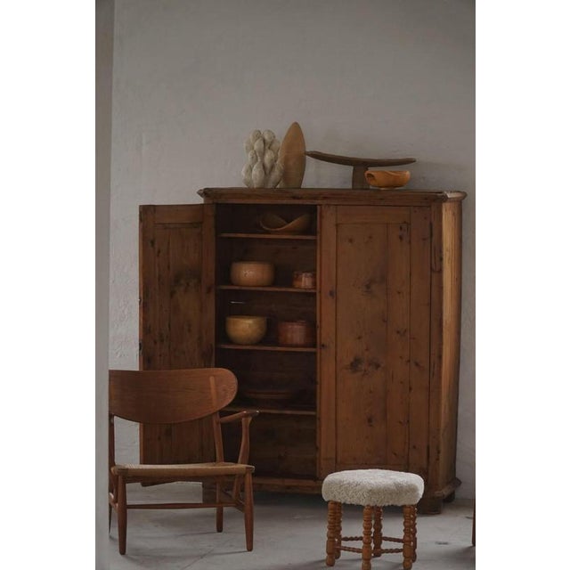 Antique Cabinet in Pine, Sweden, 18th Century For Sale - Image 3 of 18