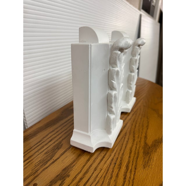 White Hayles and Howe Acanthus Scroll Brackets, Pair For Sale - Image 8 of 12