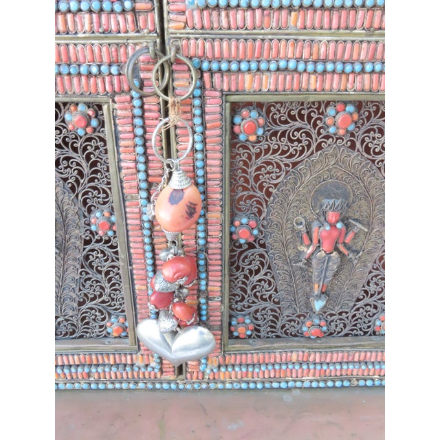 Nepalese Shrine Temple Prayer Cabinet Gilt Coral Turquoise Figural Altar 4491b For Sale - Image 10 of 18