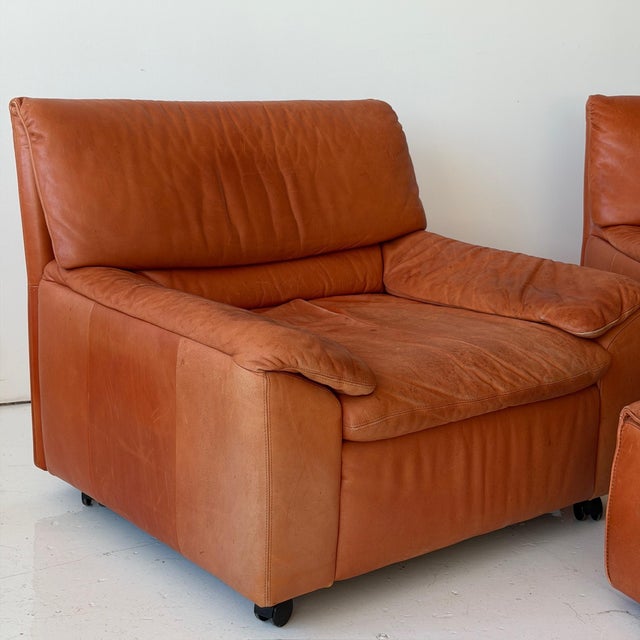 1980s German Orange Leather Lounge Chairs + Ottoman by Dreipunkt For Sale - Image 4 of 11