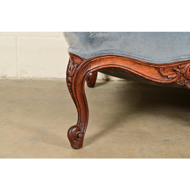 Wood Baker Furniture Style French Provincial Louis XV Carved Walnut Velvet Upholstered Sofa | Circa 1960s For Sale - Image 7 of 13