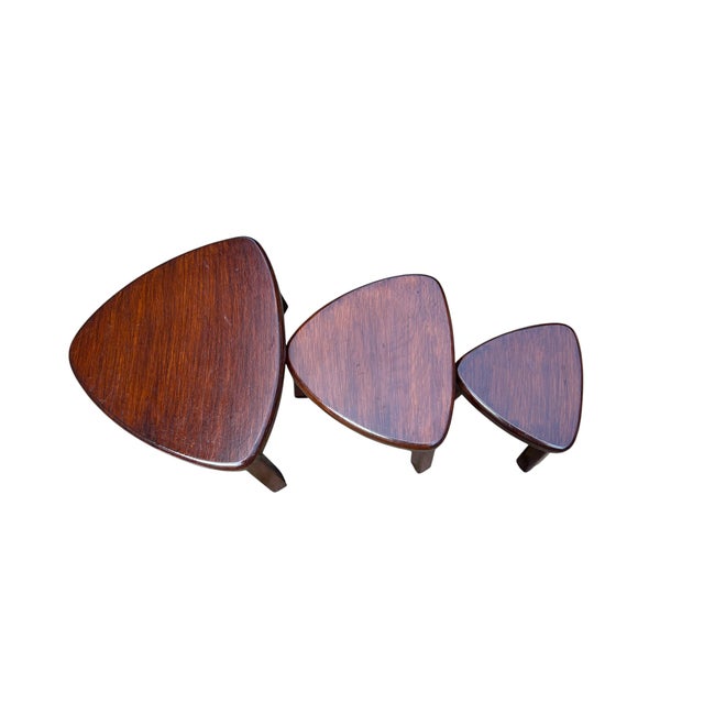 Pierre Chapo Triangular Oak Nesting Tables from Pierre Chapo, 1970s, Set of 3 For Sale - Image 4 of 11
