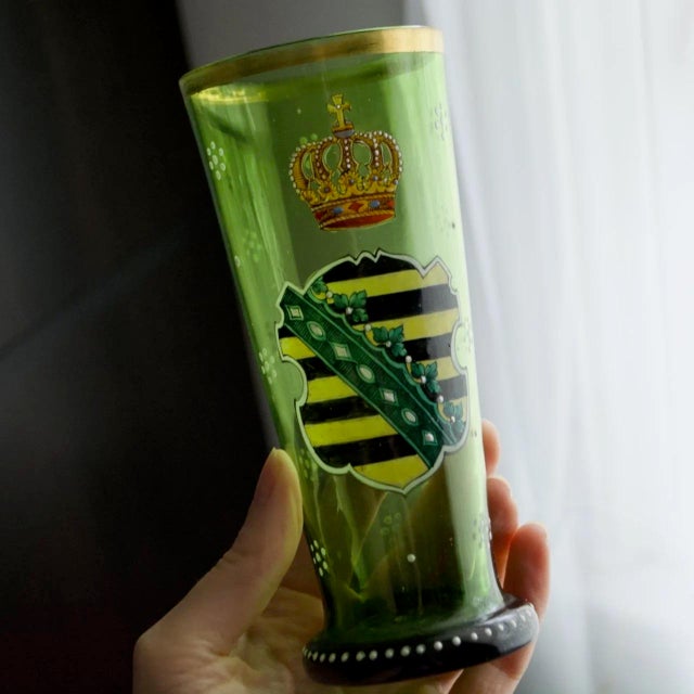 Late 19th Century Antique Bohemian Green Glass Heraldic Coat of Arms Vase – Saxony 1593, Late 1800s For Sale - Image 5 of 6