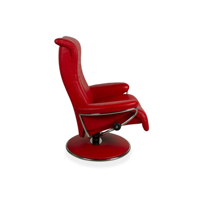 Red Set of Lounge Chair and Ottoman in Red Leather from Stressless For Sale - Image 8 of 16