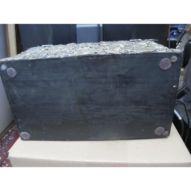 Estela Ogazon Exceptional Milagros Wood Charm Mexico Folk Art Box For Sale - Image 15 of 17