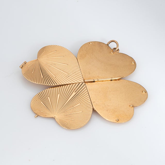 Vintage Heart Pendant Opens 14k Gold Engine Turned Mid Century Book Locket For Sale In Los Angeles - Image 6 of 8
