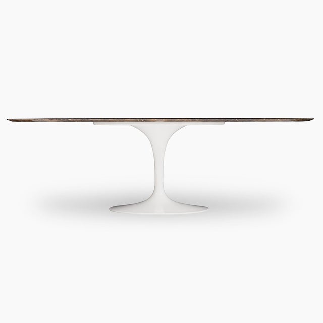 Mid-Century Modern Eero Saarinen Pedestal Marble Dining Table for Knoll - Iconic Mid-Century For Sale - Image 3 of 8