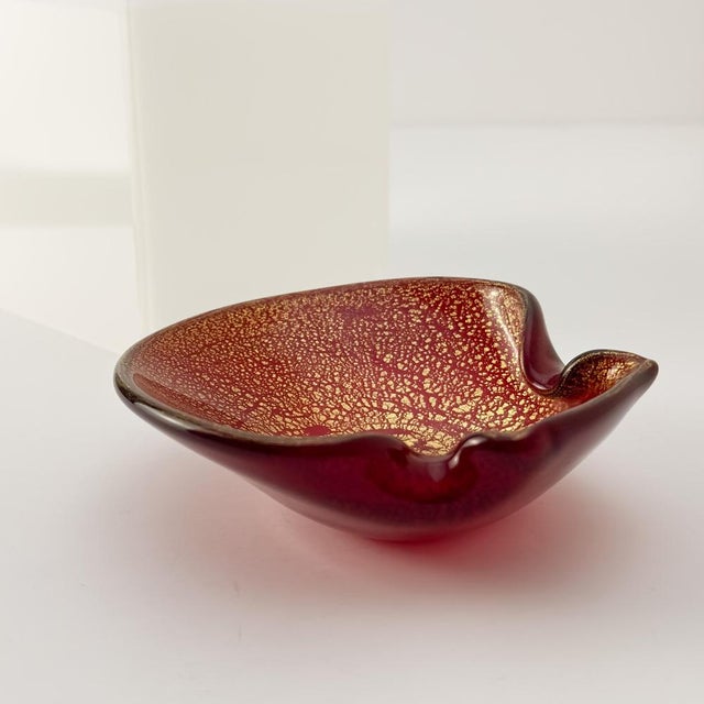 Murano Glass Shell Dish in Red from Archimede Seguso, 1950s For Sale - Image 3 of 9