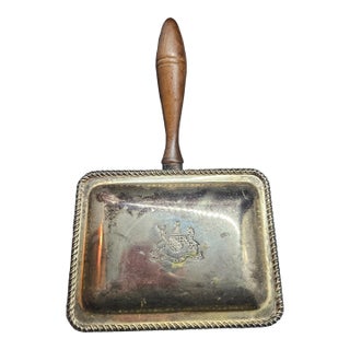 Vintage f.b. Rogers Silverplate Silent Butler or Crumb Catcher With a Wooden Handle For Sale