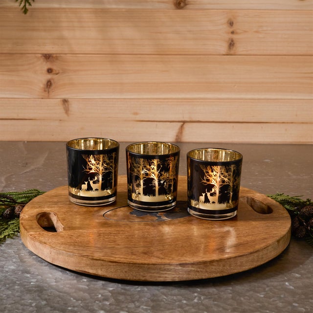 For those who find peace in the quiet of the forest and excitement in the thrill of the hunt, the Mossy Oak Deer Votive...