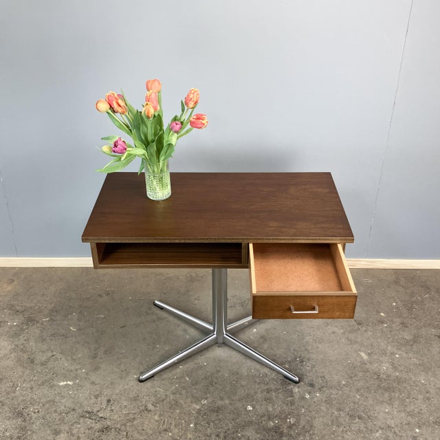 Swivel Side Table in Chrome Frame and Dark Walnut, 1970s For Sale - Image 3 of 9