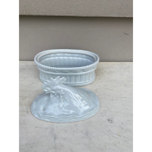 French Trompe l'Oeil White Porcelain Rooster Pâté Tureen For Sale - Image 4 of 6