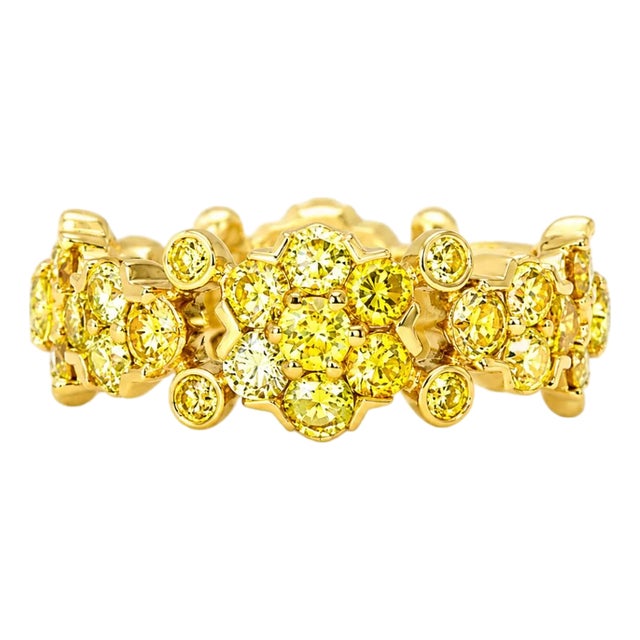 Late 20th Century 14K Yellow Gold Diamond Eternity Infinity Wedding Band Ring Estate, Size 7.25 For Sale