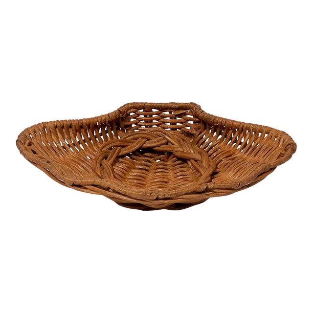 A must-have for any home, La Concha is the prettiest way to store anything from jewellery on the bedside table, to keys by...