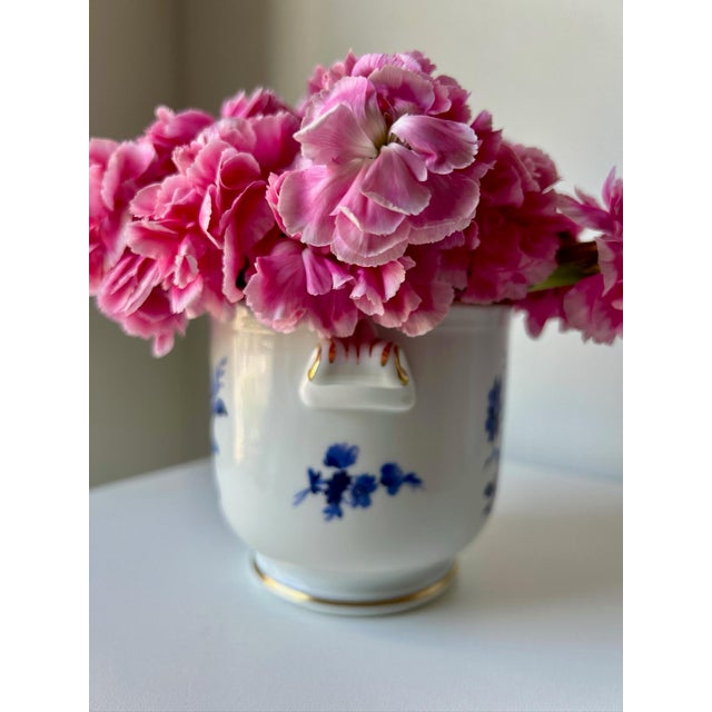 Richard Ginori Richard Ginori Cachepot With Blue and White Floral Design For Sale - Image 4 of 7