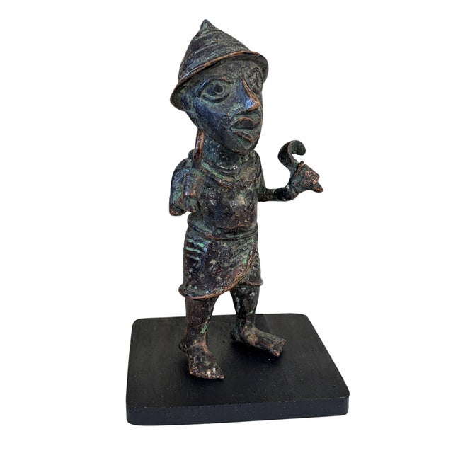 Vintage Benin Bronze Oba King Soldier Nigeria African 6.75 " H For Sale - Image 4 of 6
