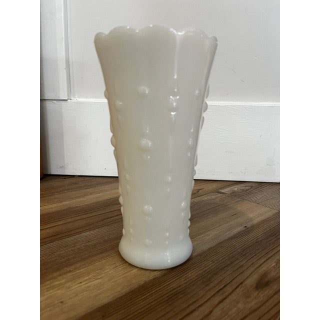 Vintage Small Milk Glass Vase For Sale In New York - Image 6 of 6