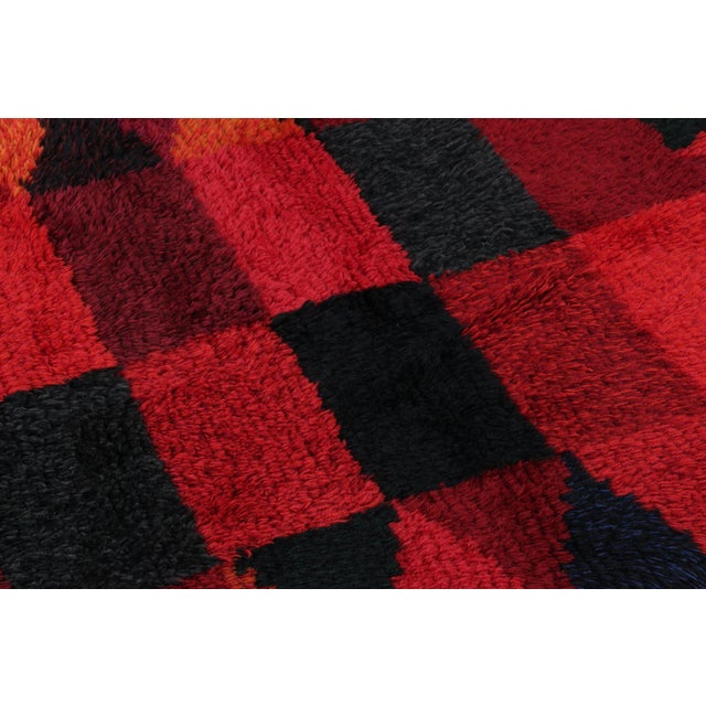 Mid-Century Modern Vintage Swedish Rya Rug, Red and Black Geometric Pattern - Rug & Kilim For Sale - Image 3 of 8