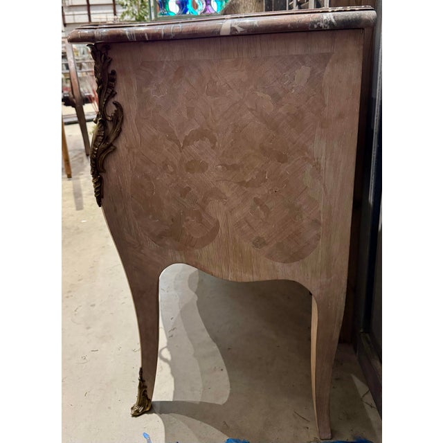 1900 - 1909 Antique French Louis XV Style Bleached Serpentine 2 Drawer Commode With Marble Top and Ornate Brass Accents - Circa 1900 For Sale - Image 5 of 12