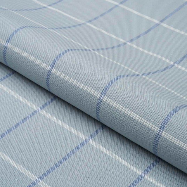 Schumacher SAMPLE - Schumacher X Mark D. Sikes Frannie Windowpane Fabric In China Blue For Sale - Image 4 of 4