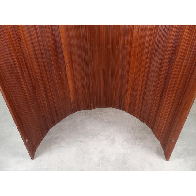 Tan Undulating Slatted Screen, 1930s For Sale - Image 8 of 18
