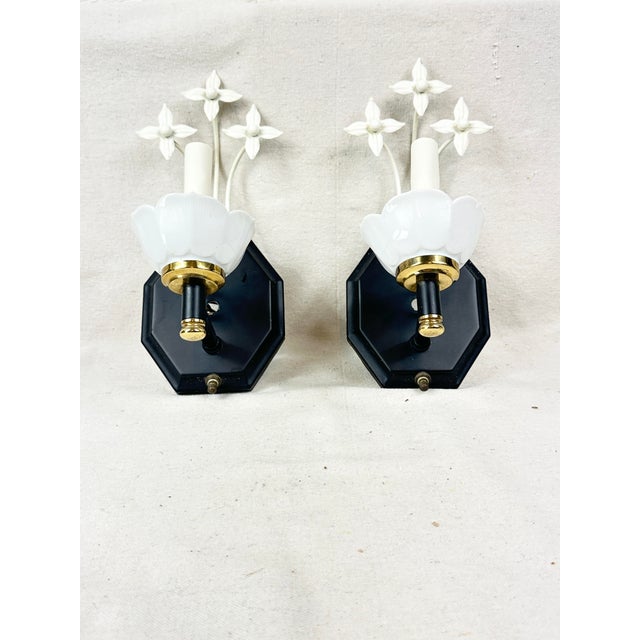 Early 20th Century 1940s Mid-Century Ceramic & Metal Tole Floral Wall Sconces - A Pair For Sale - Image 5 of 11