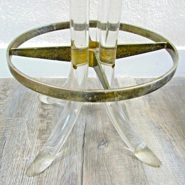 1970s Pair of Hollywood Regency Lucite and Chrome Swivel Stools by Hill Manufacturing For Sale - Image 5 of 9