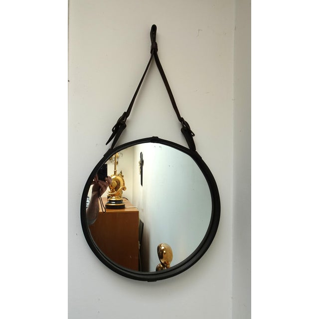 Large Sadderly Leather Round Mirror by Jacques Adnet, 1940s For Sale - Image 4 of 18