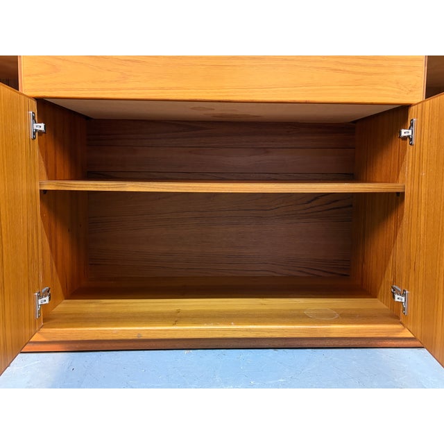 Vintage Teak Buffet Hutch Display Cabinet by Design Furniture Mfg. Ltd. For Sale - Image 10 of 14