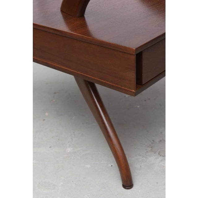 Pair of End Tables in Glass and Walnut, 1950s, Usa For Sale In New York - Image 6 of 6