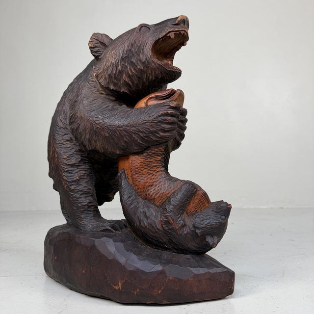 1950s Large Wooden Ainu Bear with Cub and Salmon, 1950s For Sale - Image 5 of 9