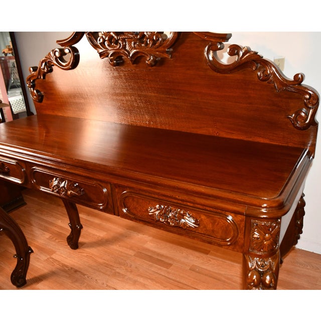 We are pleased to offer this beautiful Antique Victorian sideboard/ server , from the 1880. This sideboard is made of...