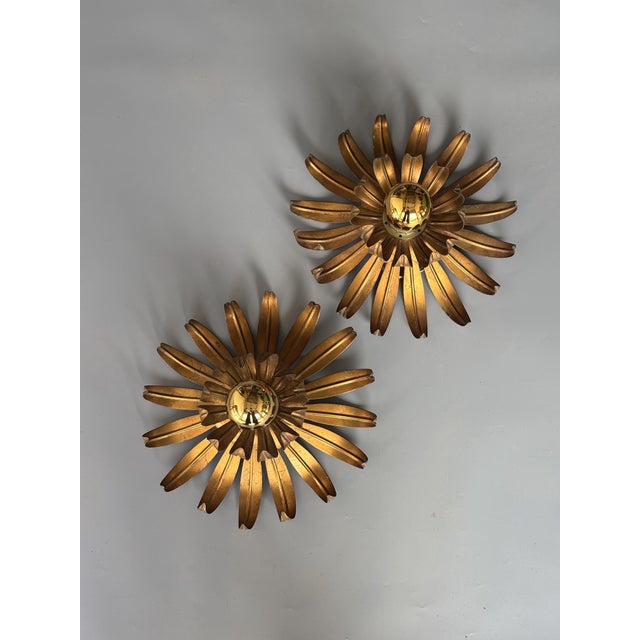 Gold Floral Wall Sconces in Gilt Metal, France 1960, Set of 2 For Sale - Image 8 of 8