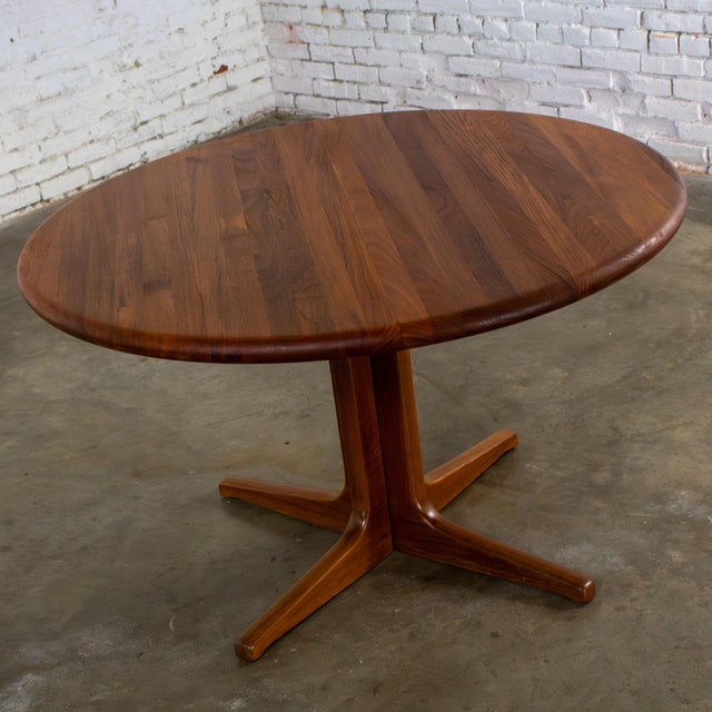Brown Mid-20th Century Scandinavian Modern Dining Table Solid Teak Round to Oval Expanding by Glostrup Mobelfabrik For Sale - Image 8 of 18