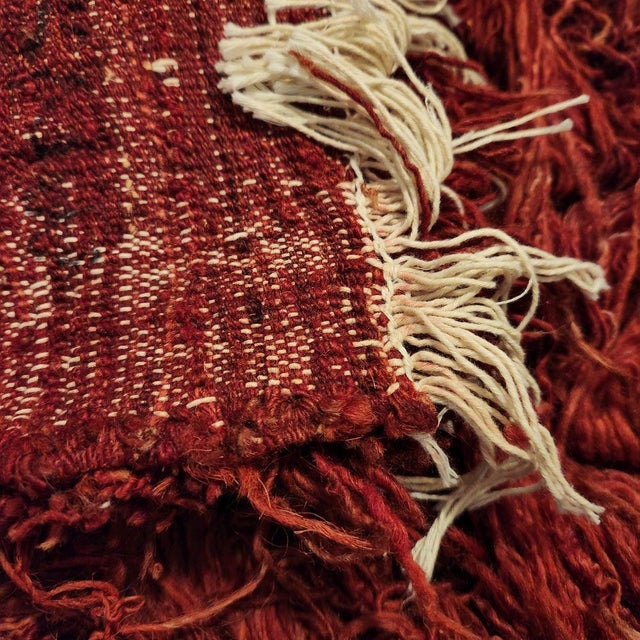 Turkish Tulu Filikli - 1950-1960s - Plush, Shaggy, and Warm Throw! For Sale - Image 4 of 4