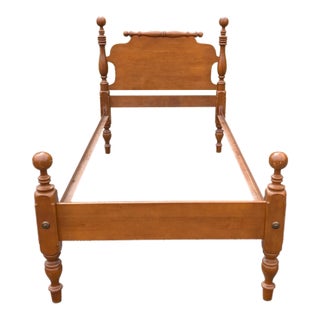 Mid 20th Century Solid Maple Colonial Early American Twin Size Cannonball Bed Frame For Sale