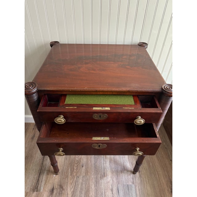 Traditional Antique Federal American Walnut & Mahogany Sheraton Style Side Table Collectible For Sale - Image 3 of 12