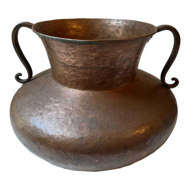 Large Late 19th Century Antique Hammered Copper Pot For Sale