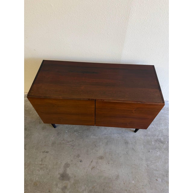 Mid Century Danish Rosewood Sideboard – Vintage Scandinavian Storage Cabinet on Tapered Legs For Sale In Los Angeles - Image 6 of 10