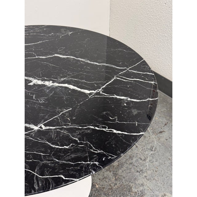 Black Eero Saarinen for Knoll Saarinen Round Dining Table, Vintage For Sale - Image 8 of 12