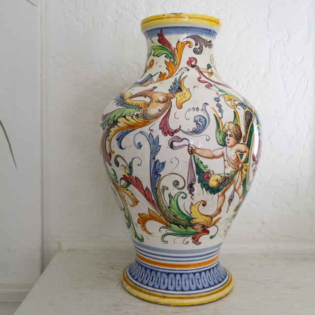 Italian Majolica Vase With Grotesque Raphaellesco Renaissance Chimeras For Sale - Image 4 of 15