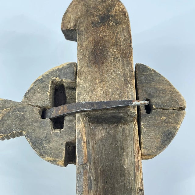 Wood Early 20th Century Dogon Door Lock Mali MATTER COLLECTION For Sale - Image 7 of 7