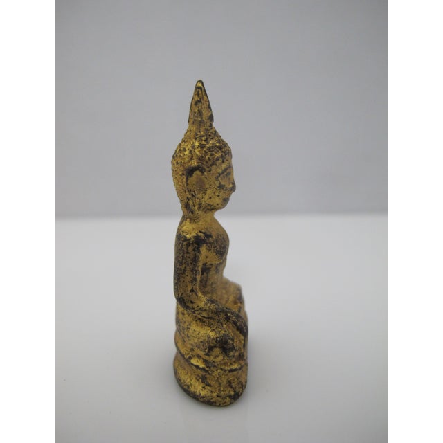 Early 20th Century Thai Gold Lacquered Bronze Ratanakosin Miniature Seated Buddha Figurine For Sale - Image 5 of 7