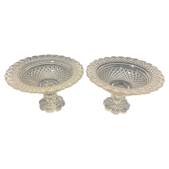 Dutch Crystal Footed Bowls with Diamond and Fan Cut, 1860s, Set of 2 For Sale