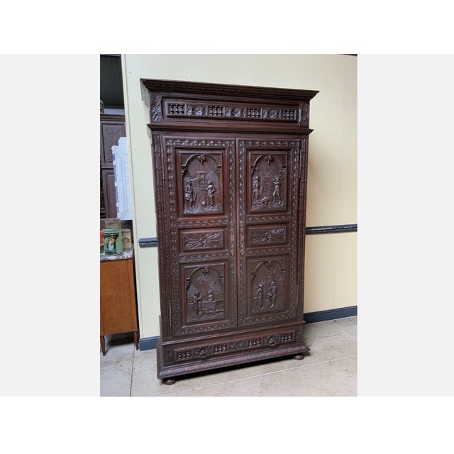 Antique Wardrobe in Chestnut, 1880 For Sale - Image 4 of 11