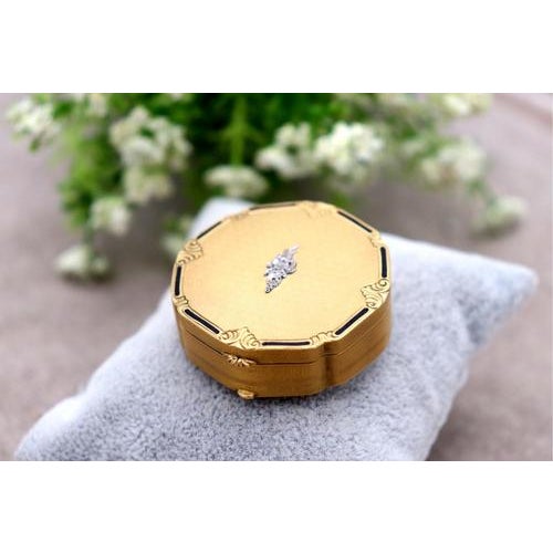 Beauty Box in 19.2k Gold For Sale - Image 6 of 7