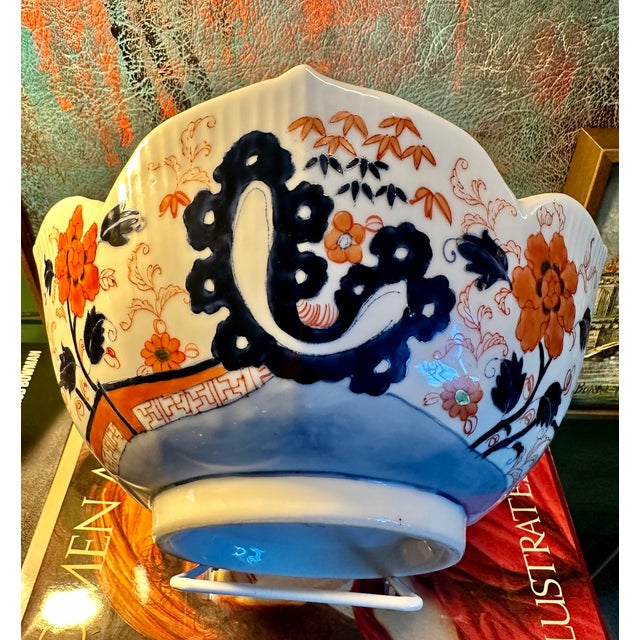 Mid 18th Century Antique Japanese Arita Imari Porcelain Chrysanthemum Bowl | Edo Period | Early 18th Century | Hand-Painted Fuku Mark For Sale - Image 5 of 18