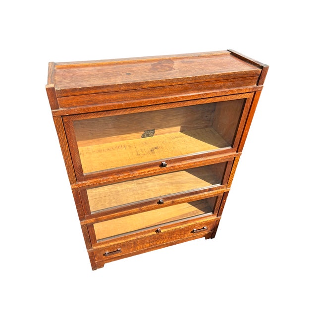 Antique Barrister Bookcase by Globe Wernicke in Tiger Oak Wood For Sale - Image 9 of 12