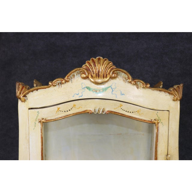 Wood Early 1900s Era Italian Venetian Bombe Form Paint Decorated Vitrine For Sale - Image 7 of 15