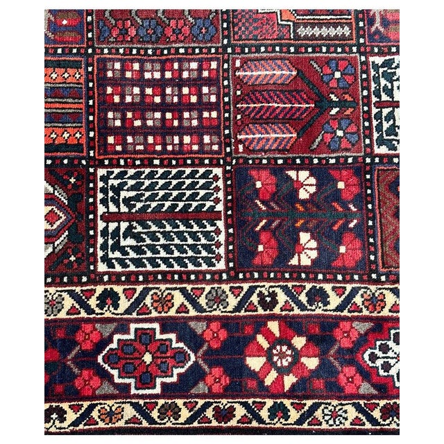 6x10 Old Persian Bakhtiari Area Rug - 501975 For Sale - Image 13 of 13